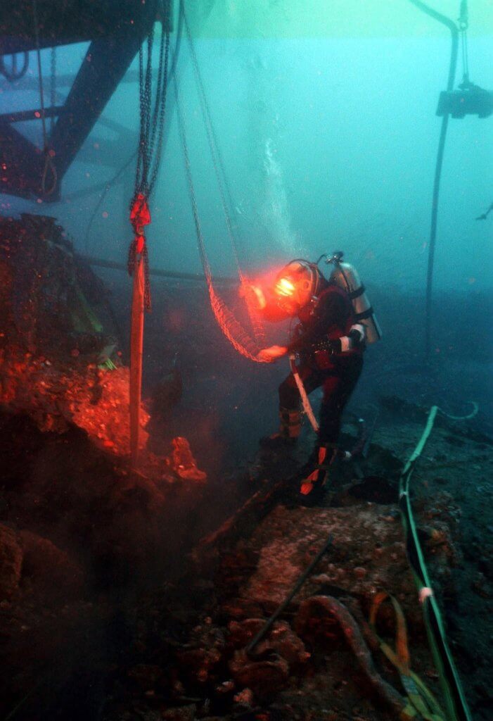 US Navy Divers